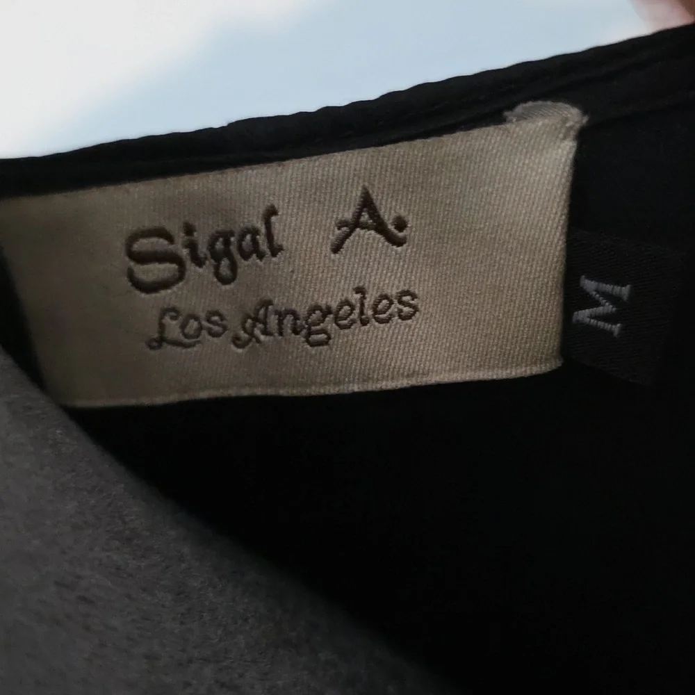 Sigal A‎ Black Silk Top Sz Medium